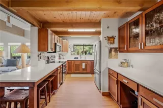 Photo #3: 1015504 Listing