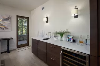 Photo #5: 1015517 Listing 