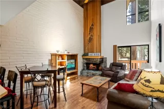 Photo #2: 1015519 Listing