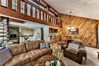 Photo #4: 1015537 Listing