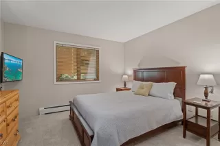 Photo #5: 1015553 Listing