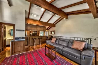 Photo #3: 1015573 Listing