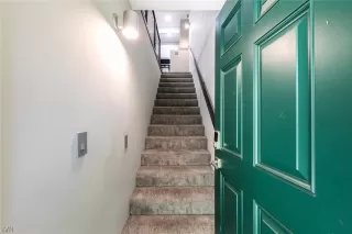 Photo #2: 1015588 Listing