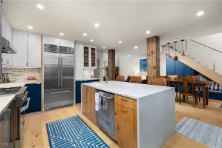 Photo #5: 1015623 Listing