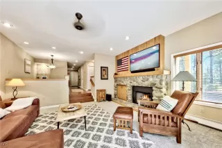 Photo #3: 1015667 Listing