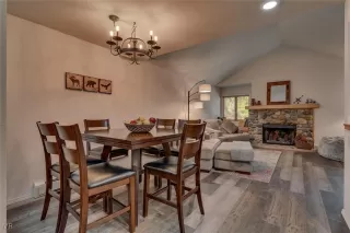 Photo #5: 1015685 Listing