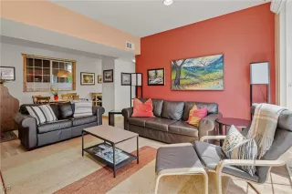 Photo #1: 1016725 Listing