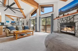 Photo #4: 1016746 Listing