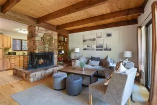 Photo #6: 1016752 Listing 