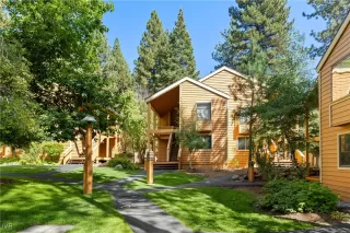 Photo #4: 1016762 Listing