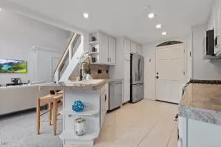 Photo #4: 1016780 Listing