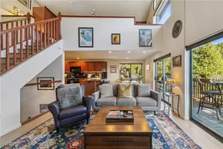 Photo #2: 1016801 Listing