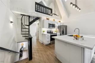 Photo #6: 1016852 Listing 