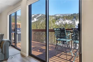 Photo #3: 1016866 Listing