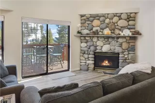 Photo #5: 1016866 Listing