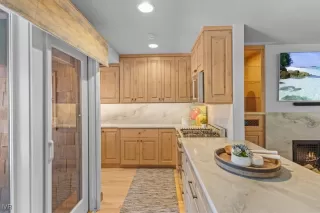 Photo #6: 1016885 Listing 