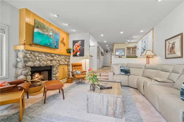 MLS: 1016915 Condo For Sale