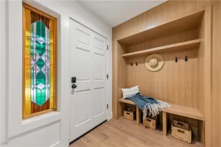 Photo #1: 1016928 Listing 