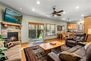 More Details about MLS # 1016932 : 877 NORTHWOOD BOULEVARD 1