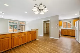 Photo #3: 1016987 Listing 