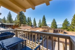 Photo #3: 1018003 Listing