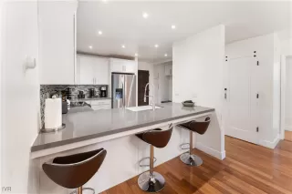 Photo #6: 1018020 Listing