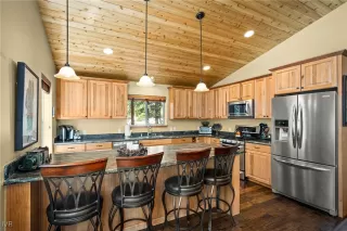 Photo #4: 1018032 Listing