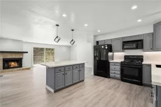 Photo #5: 1018040 Listing 