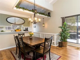 Photo #3: 1018041 Listing