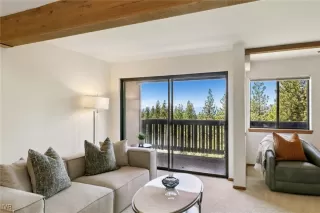 Photo #6: 1018046 Listing 