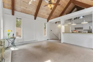 Photo #3: 1018105 Listing