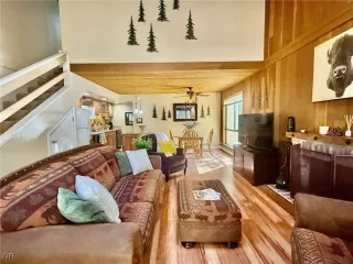 Photo #4: 1018120 Listing 