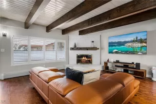 Photo #2: 1018159 Listing