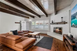 Photo #6: 1018159 Listing