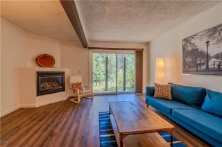 Photo #6: 1018203 Listing