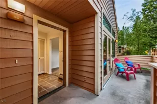 Photo #5: 1018213 Listing