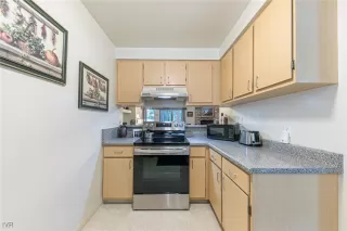 Photo #4: 1018214 Listing 