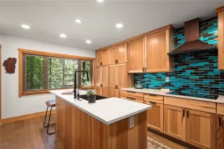 Photo #6: 1018234 Listing 