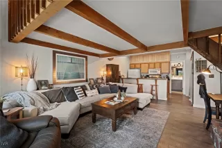 Photo #6: 1018250 Listing 