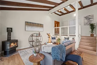 Photo #3: 1018265 Listing