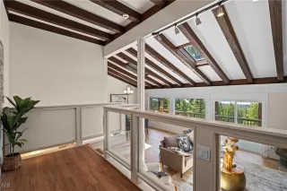 Photo #4: 1018265 Listing