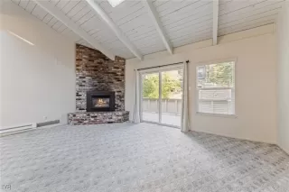 Photo #5: 1018334 Listing