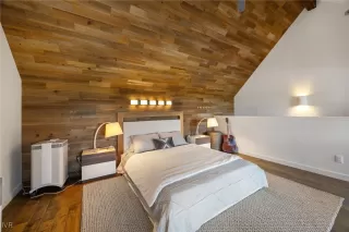 Photo #3: 1018346 Listing