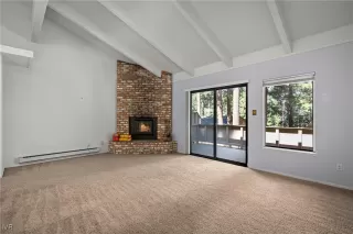 Photo #3: 1018348 Listing