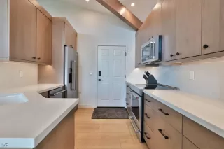 Photo #6: 1018356 Listing 