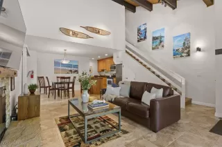 Photo #4: 1018372 Listing