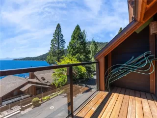 Photo #6: 1018376 Listing