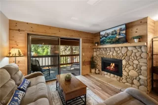 Photo #1: 1018406 Listing 