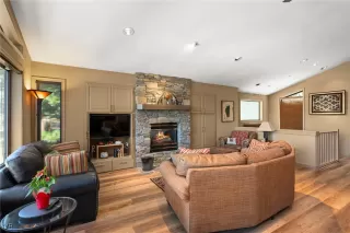 Photo #3: 1018407 Listing 