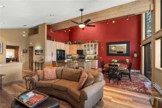 Photo #4: 1018407 Listing 